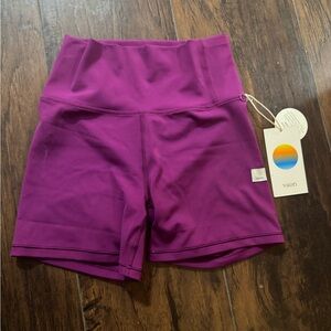 Vuori Women's High Waist Magenta Shorts